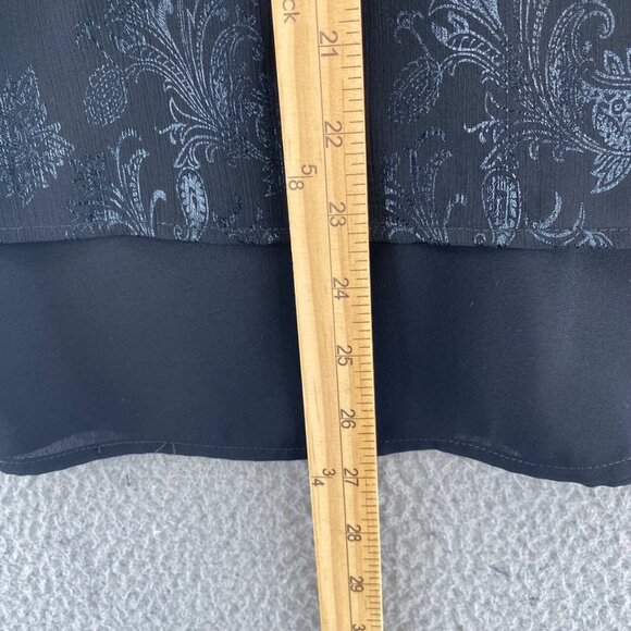 Chicos Top Womens 1 US Medium Black Shimmer Jacquard Layered 3/4 Roll Tab Sleeve - Picture 9 of 10